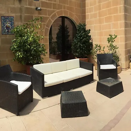 Superlative 4 Bedroom With Private Pool * Is-Swieqi