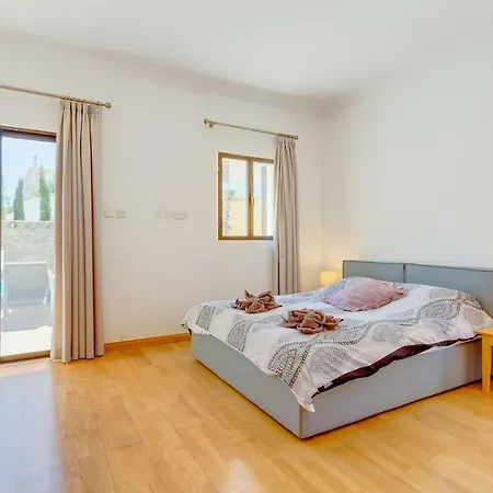 Superlative 4 Bedroom With Private Pool * Is-Swieqi