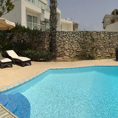 Superlative 4 Bedroom With Private Pool