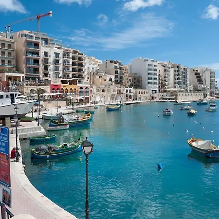 Superlative 4 Bedroom With Private Pool * Is-Swieqi