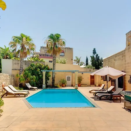 Superlative 4 Bedroom With Private Pool * Is-Swieqi