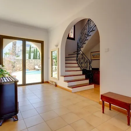Superlative 4 Bedroom With Private Pool * Is-Swieqi